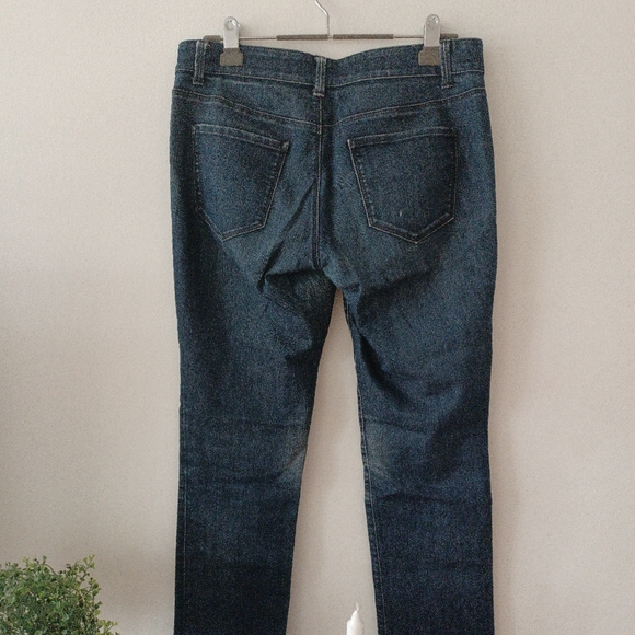 FREE w/$30 Purchase; Ann Taylor Dark Wash "Modern Fit" Slim Jeans, Size 8 - Picture 4 of 8